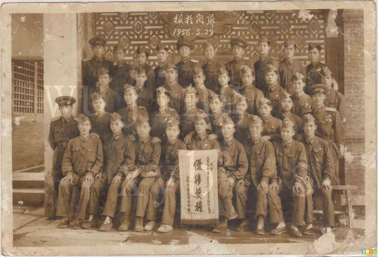 解放军55式军服装备始末