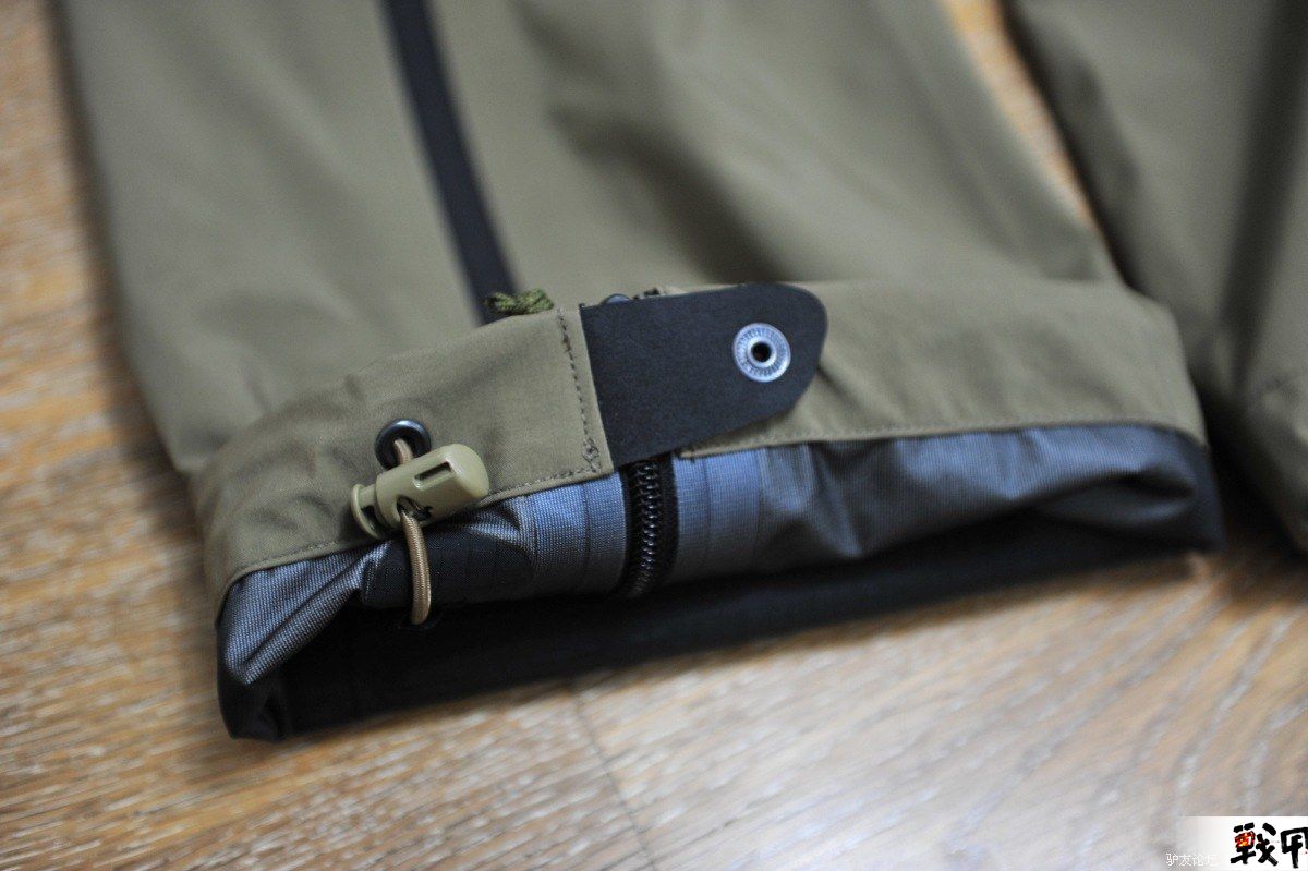 Arc'teryx Leaf Alp