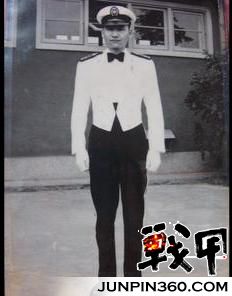 中国台湾第一批军队礼服模特（转）