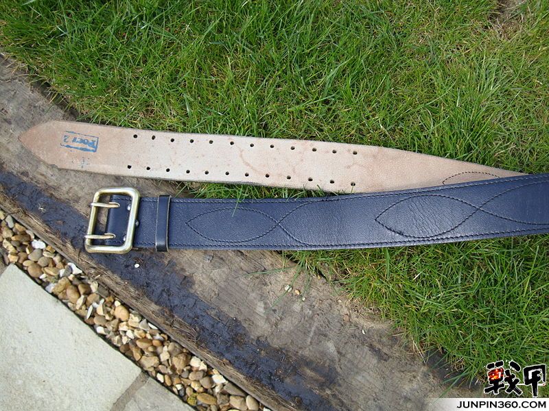 800px-Officerbelt.JPG