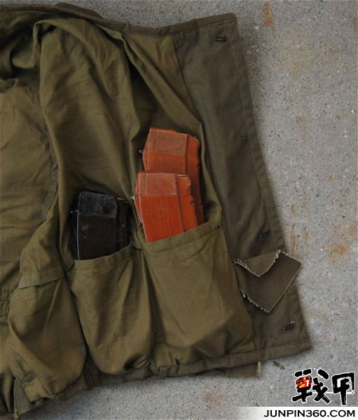 511px-SovietLifejacketinsidemagsuncovered.jpg